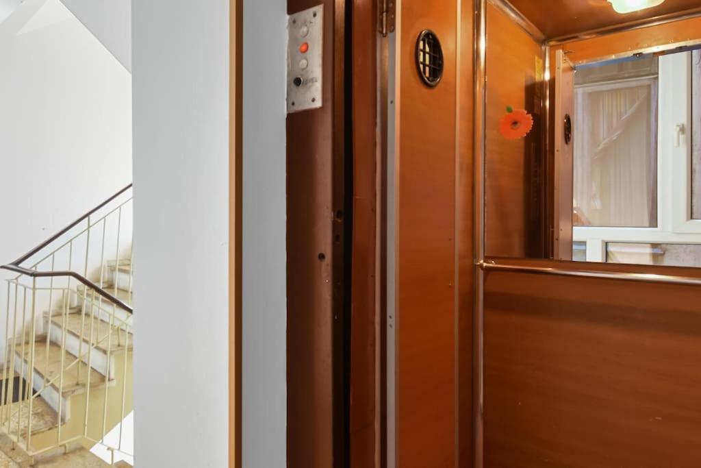 Mysa Modern * Near Cismigiu Park * Netflix * Bucarest